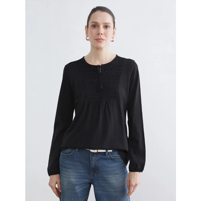 LCW Grace Siyah Bağlamalı Yaka Nakışlı Bluz