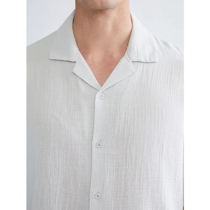 XSIDE Gri Rahat Kalıp Resort Yaka Kısa Kollu Müslin Erkek Gömlek