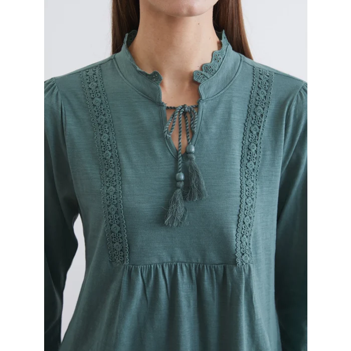 LCW Grace Yeşil Bağlamalı Yaka Nakışlı Büzgülü Bluz