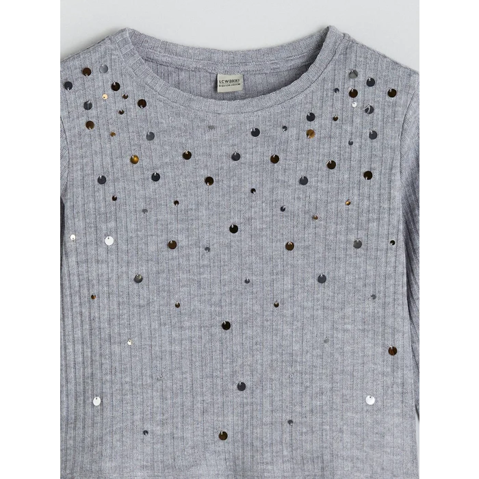 LCW Kids Gri Bisiklet Yaka Pul İşlemeli Kız Çocuk Tişört