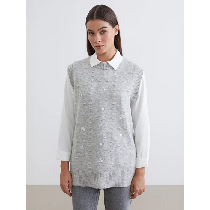 LCW Modest Gri Bisiklet Yaka Nakışlı Kadın Triko Süveter