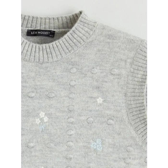 LCW Modest Gri Bisiklet Yaka Nakışlı Kadın Triko Süveter