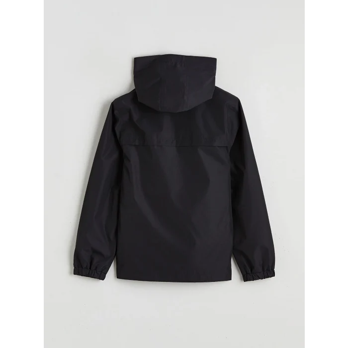 LCW Kids Siyah Su İtici Kapüşonlu Erkek Çocuk Mont