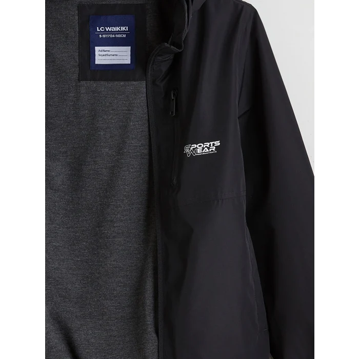 LCW Kids Siyah Su İtici Kapüşonlu Erkek Çocuk Mont