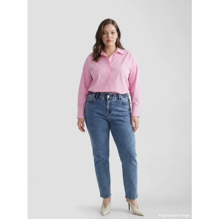 LCWAIKIKI Classic Mavi Beli Lastikli Slim Mom Kadın Jean Pantolon