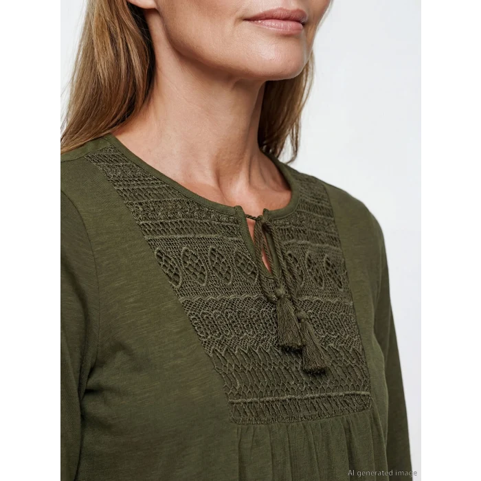 LCW Grace Yeşil Bağlamalı Yaka Nakışlı Bluz