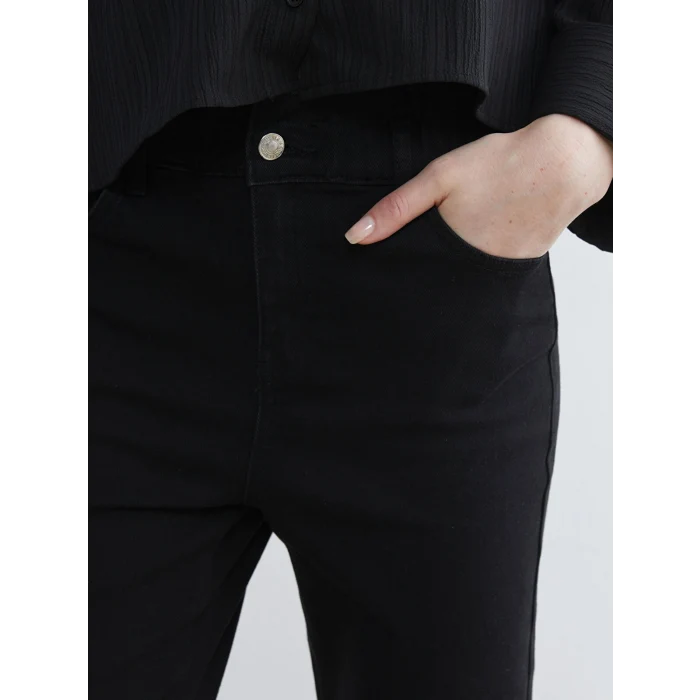 LCWAIKIKI Classic Siyah Slim Mom Kadın Jean Pantolon