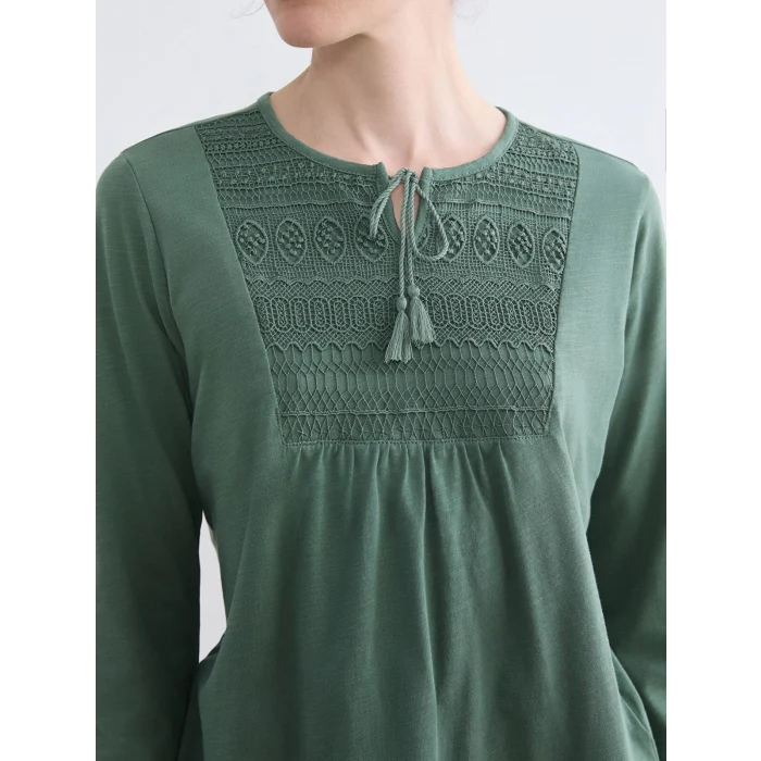 LCW Grace Yeşil Bağlamalı Yaka Nakışlı Bluz