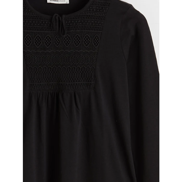 LCW Grace Siyah Bağlamalı Yaka Nakışlı Bluz