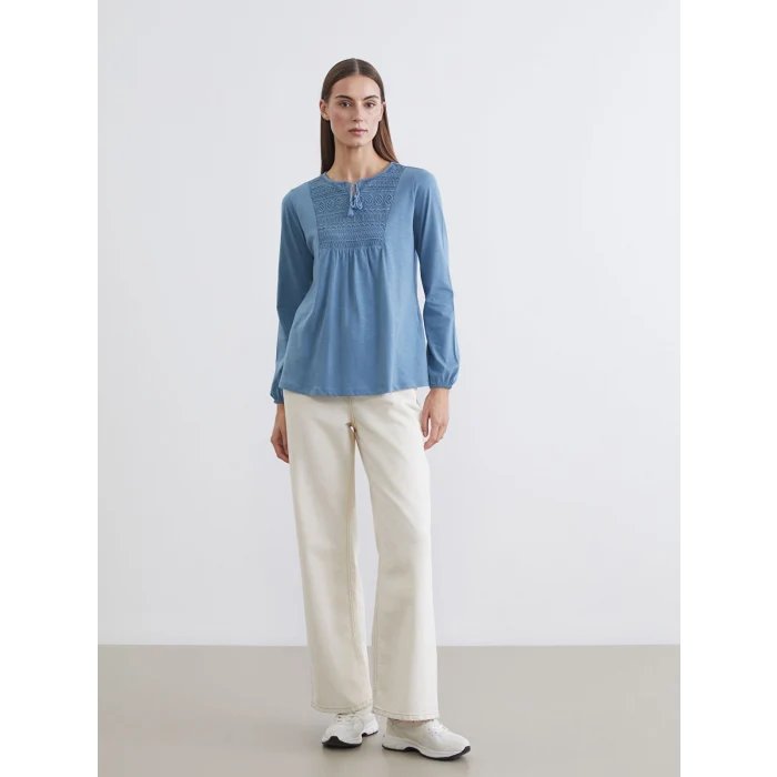 LCW Grace Mavi Bağlamalı Yaka Nakışlı Bluz