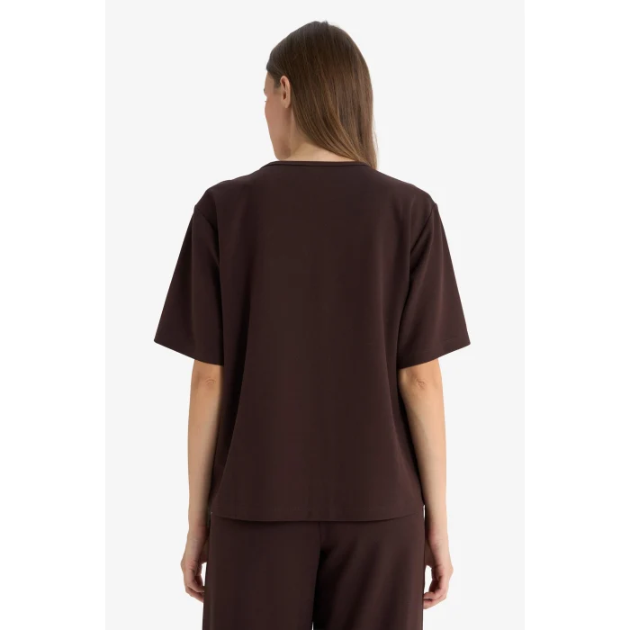 Defacto E9894AXBN539 Kahve Regular Fıt Nakışlı Krep Tişört
