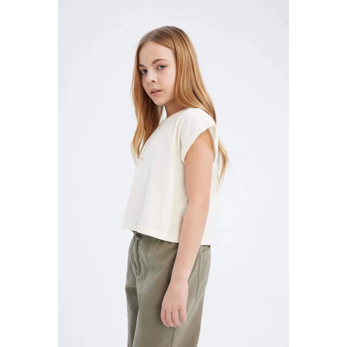 Defacto C4511A8ER99 Ekru Boxy Fit Bisiklet Yaka Basic Düz Kısa Kollu Tişört Kız Çocuk
