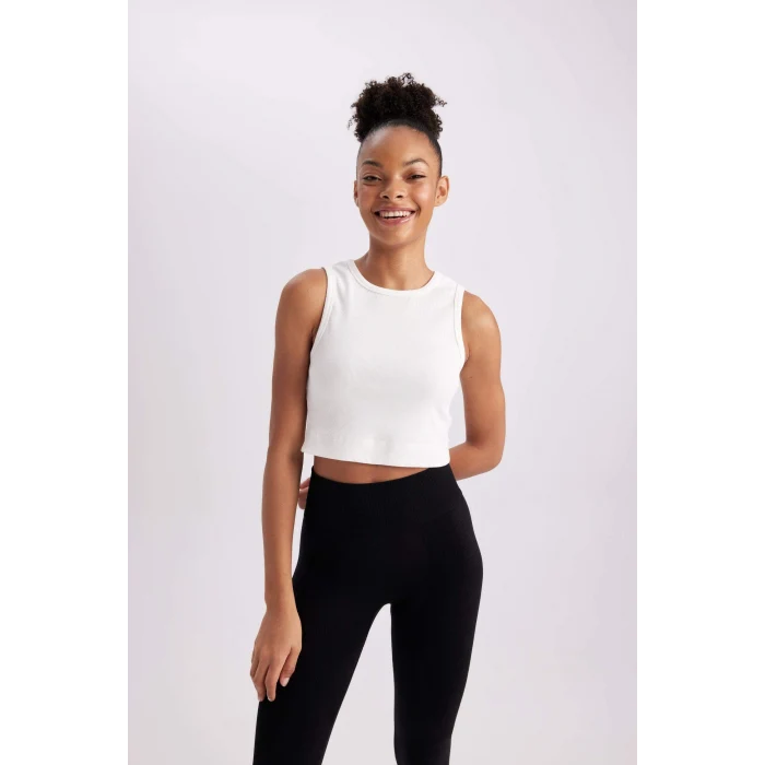 Defacto Z6573AZER105 Ekru DeFactoFit Slim Fit Dar Kesim Bisiklet Yaka Ribana Basic Düz Sporcu Atlet