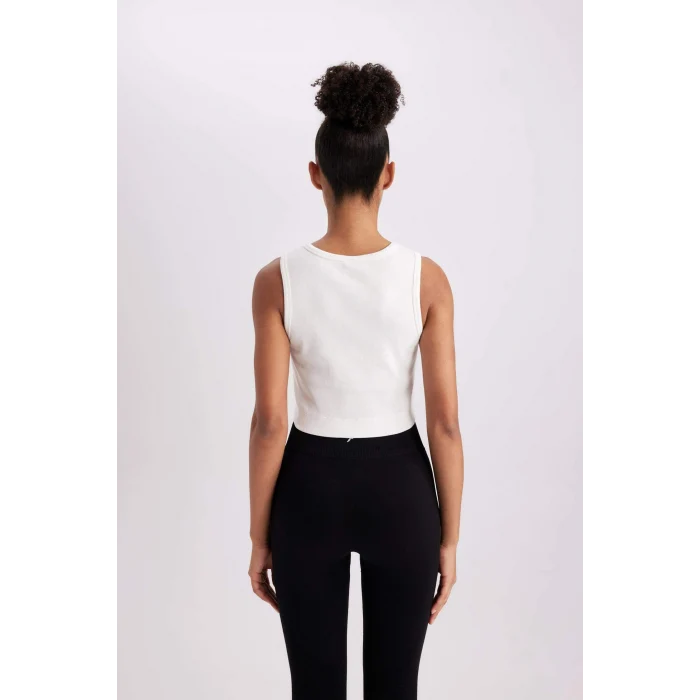 Defacto Z6573AZER105 Ekru DeFactoFit Slim Fit Dar Kesim Bisiklet Yaka Ribana Basic Düz Sporcu Atlet