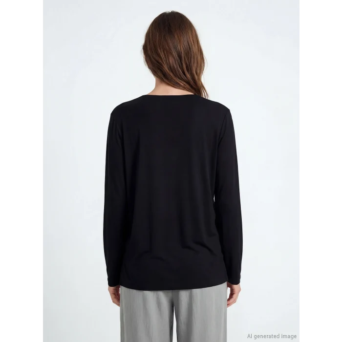 LCW Grace Siyah Bisiklet Yaka Taşlı Bluz