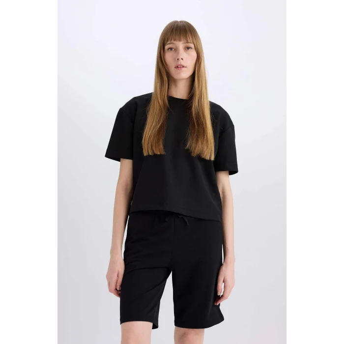 Defacto W9369AZBK27 Siyah Regular Fit Normal Bel Düz Paça Bermuda Şort