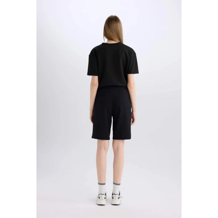 Defacto W9369AZBK27 Siyah Regular Fit Normal Bel Düz Paça Bermuda Şort