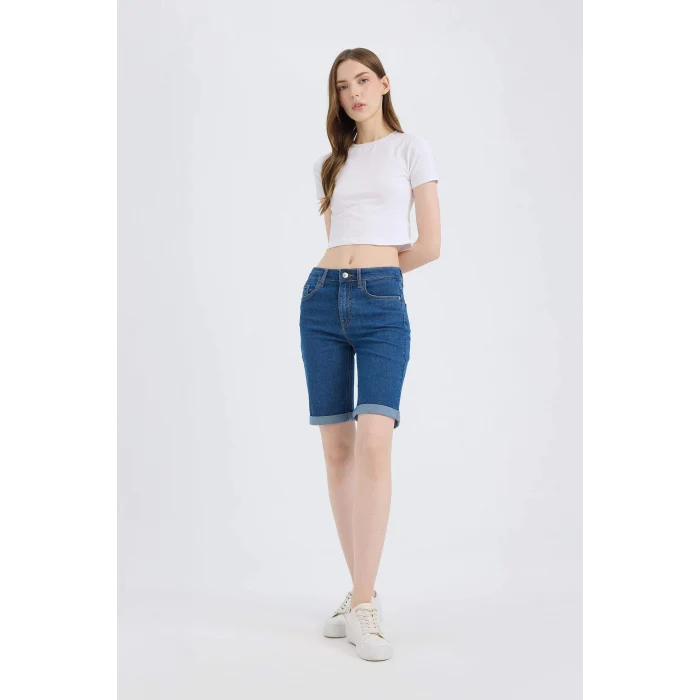 Defacto A1958AXNM28 Mavi Normal Bel Katlamalı Paça Jean Bermuda Şort