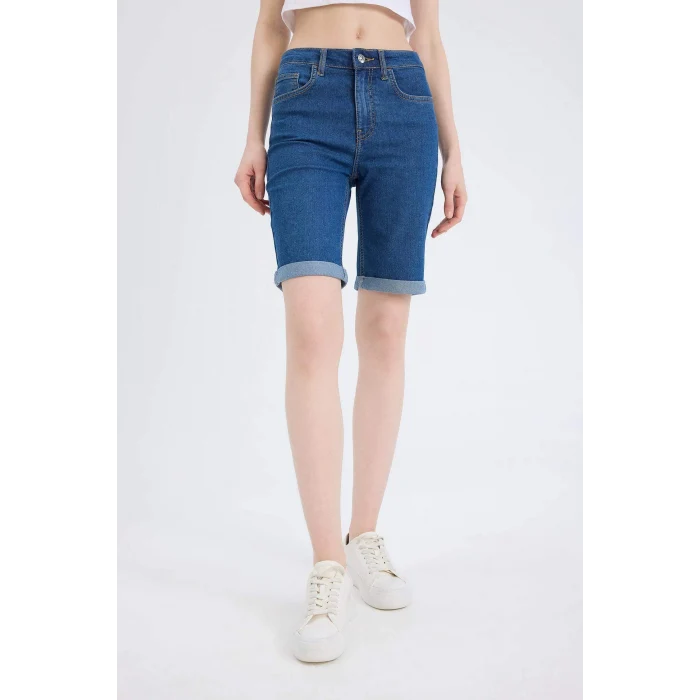 Defacto A1958AXNM28 Mavi Normal Bel Katlamalı Paça Jean Bermuda Şort
