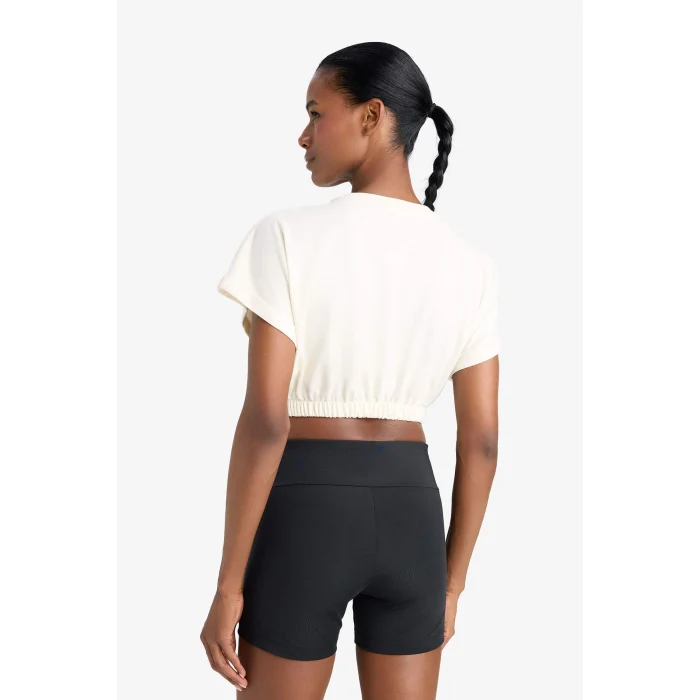 Defacto D9034AXER136 Ekru Cropped Fit Bisiklet Yaka Baskılı Sporcu Kısa Kollu Tişört