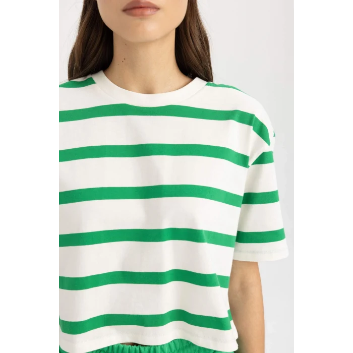 Defacto C6199AXGN689 Yeşil Boxy Fit Çizgili Bisiklet Yaka Kısa Kollu Tişört