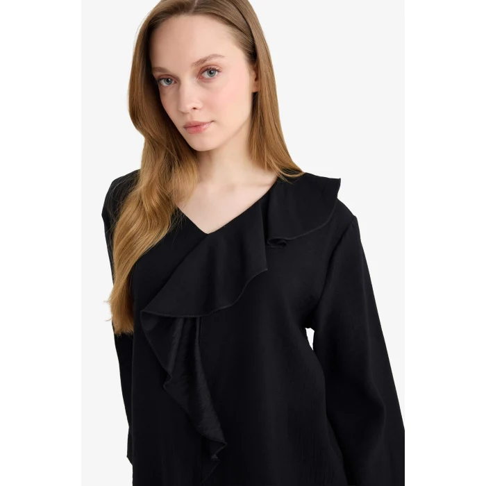 Defacto G9142AXBK81 Siyah Relax Fıt Krinkıl Kumaş Volanlı Bluz