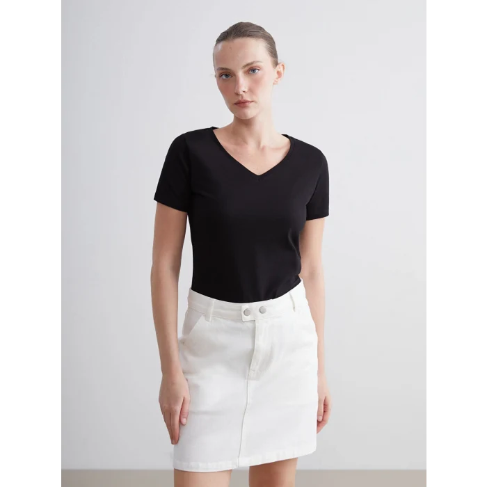 LCWAIKIKI Basic Siyah V Yaka Kadın Tişört