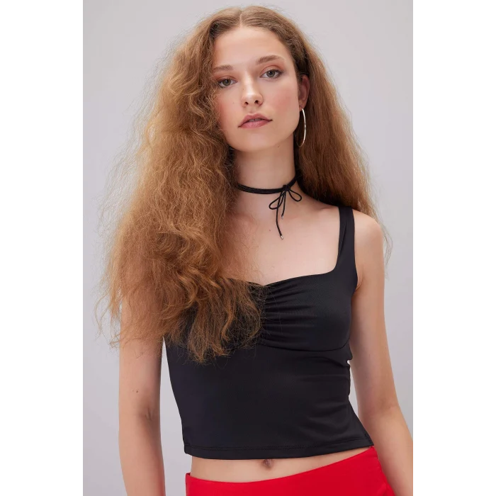 Defacto D4042AXBK81 Siyah Fıtted Kalp Yaka Atlet