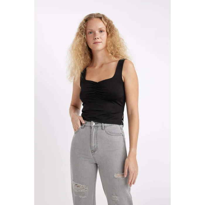 Defacto D4042AXBK81 Siyah Fıtted Kalp Yaka Atlet