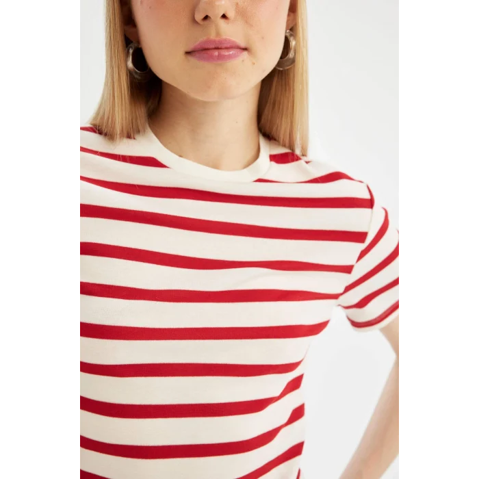 Defacto A7646AXRD93 Kırmızı Fıtted Çizgili Ribana Kısa Kollu Tişört