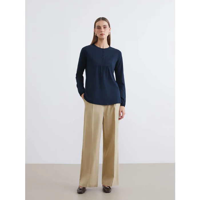 LCW Grace Lacivert Bisiklet Yaka Nakışlı Bluz