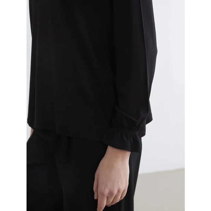 LCW Grace Siyah Bisiklet Yaka Fırfırlı Bluz