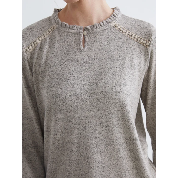 LCW Grace Bej Fırfırlı Bisiklet Yaka Nakışlı Bluz