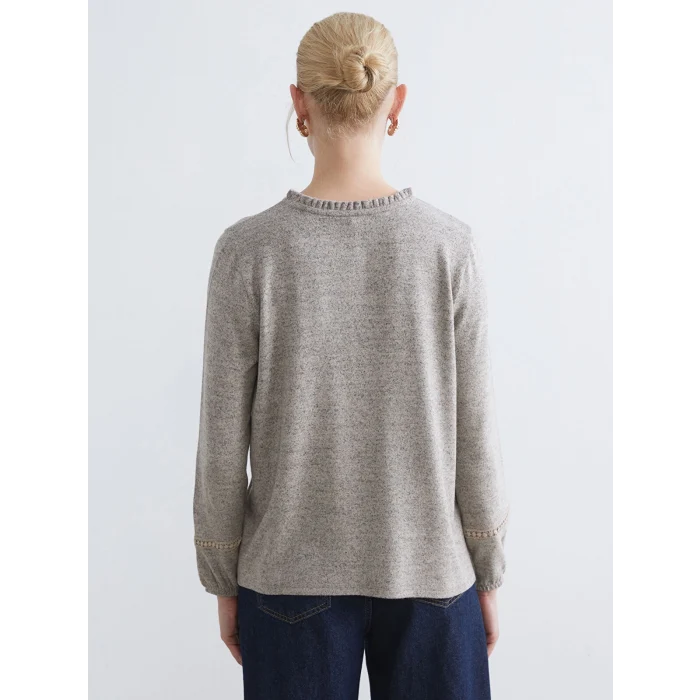 LCW Grace Bej Fırfırlı Bisiklet Yaka Nakışlı Bluz