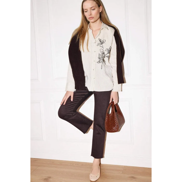 Defacto G9132AXER105 Ekru Relax Fıt Nakışlı Çizgili Gömlek