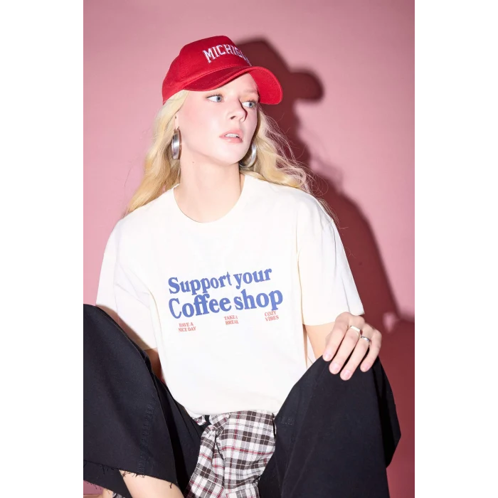 Defacto G2437AXER103 Ekru %100 Pamuk Overshırt Fıt Sırt Baskılı Tişört