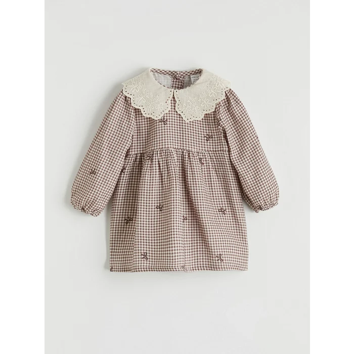 LCW baby Ekru Bebe Yaka Nakışlı Kız Bebek Müslin Elbise