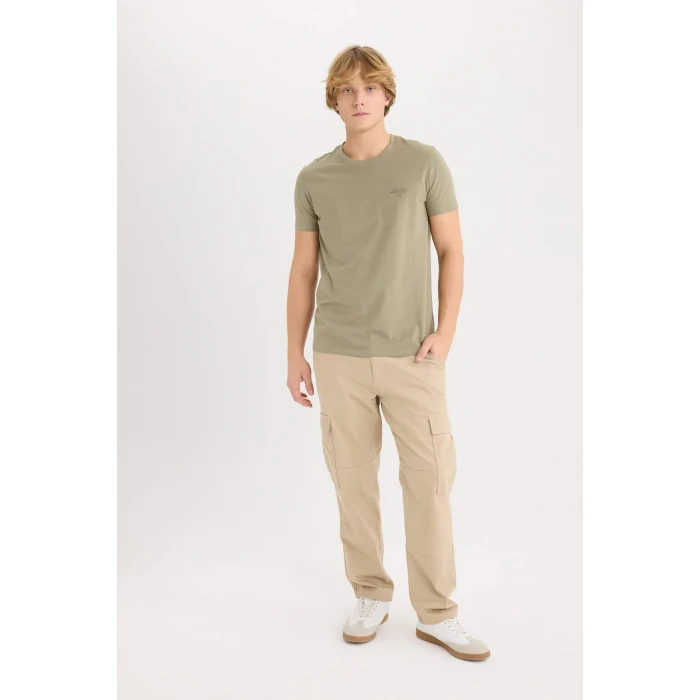 Defacto D5567AXKH465 Haki %100 Pamuk Slim Fit Dar Kesim Bisiklet Yaka Baskılı Kısa Kollu Tişört