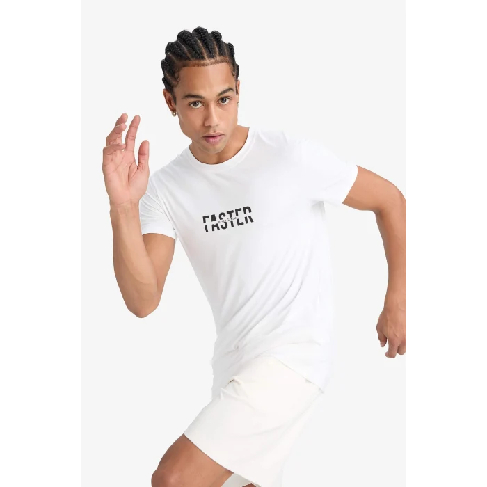 Defacto F2762AXWT34 Beyaz Hızlı Kuruyan Slim Fit Dar Kesim Bisiklet Yaka Baskılı Sporcu Kısa Kollu Tişört