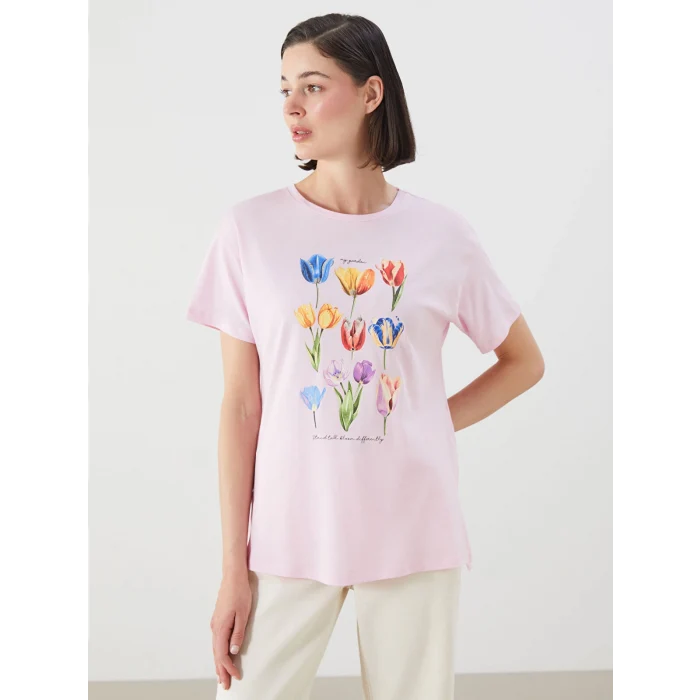 LCWAIKIKI Classic Pembe Bisiklet Yaka Baskılı Kadın Tişört