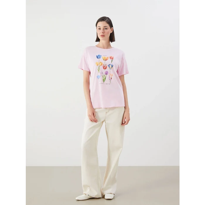 LCWAIKIKI Classic Pembe Bisiklet Yaka Baskılı Kadın Tişört