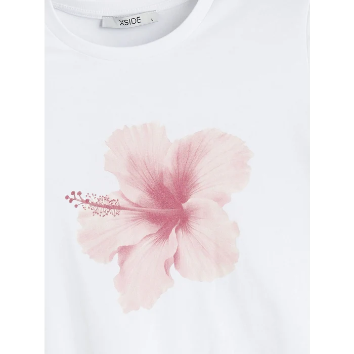 XSIDE Beyaz Bisiklet Yaka Çiçek Baskılı Kadın Tişört