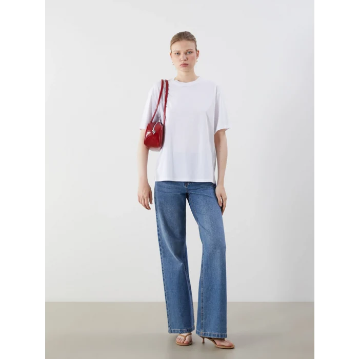 LCW Vision Beyaz Bisiklet Yaka Baskılı Oversize Kadın Tişört