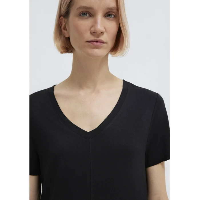 Mavi 166775-900 V Yaka Siyah Basic Viskoz Tişört