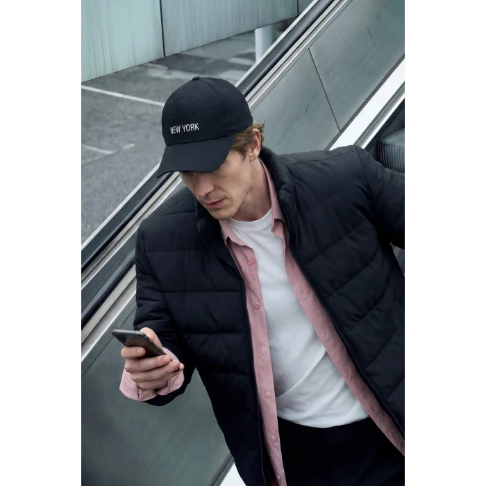 Defacto D7532AXBK27 Siyah Su İtici Rüzgar Geçirmez Slim Fit Dar Kesim Astarlı Fermuarlı Cepli Mont