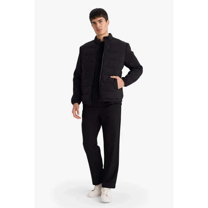 Defacto D7532AXBK27 Siyah Su İtici Rüzgar Geçirmez Slim Fit Dar Kesim Astarlı Fermuarlı Cepli Mont