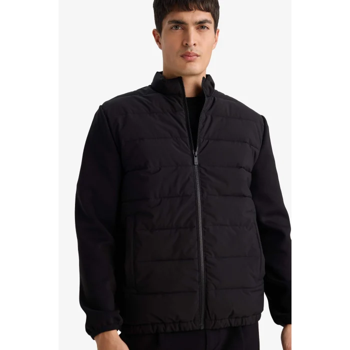 Defacto D7532AXBK27 Siyah Su İtici Rüzgar Geçirmez Slim Fit Dar Kesim Astarlı Fermuarlı Cepli Mont
