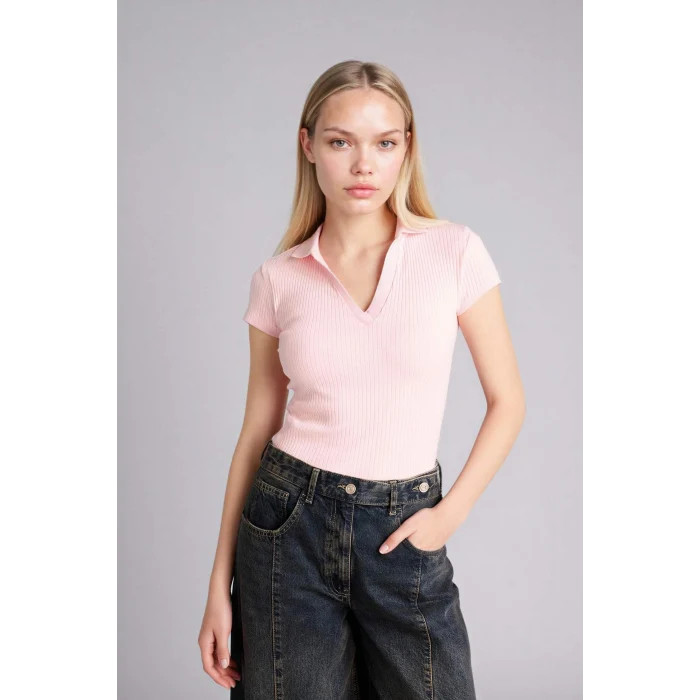 Defacto G8735AXPN671 Pembe Kadınlar Günü Slım Fıt Kaçık Yaka Basıc Düz Fitilli Kaşkorse Kısa Kollu Polo Tişört