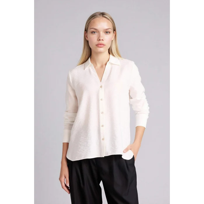 Defacto M9407AZWT16 Beyaz Regular Fıt Gömlek Yaka Uzun Kollu Gömlek