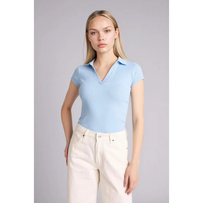 Defacto G8735AXBE415 Mavi Kadınlar Günü Slım Fıt Kaçık Yaka Basıc Düz Fitilli Kaşkorse Kısa Kollu Polo Tişört